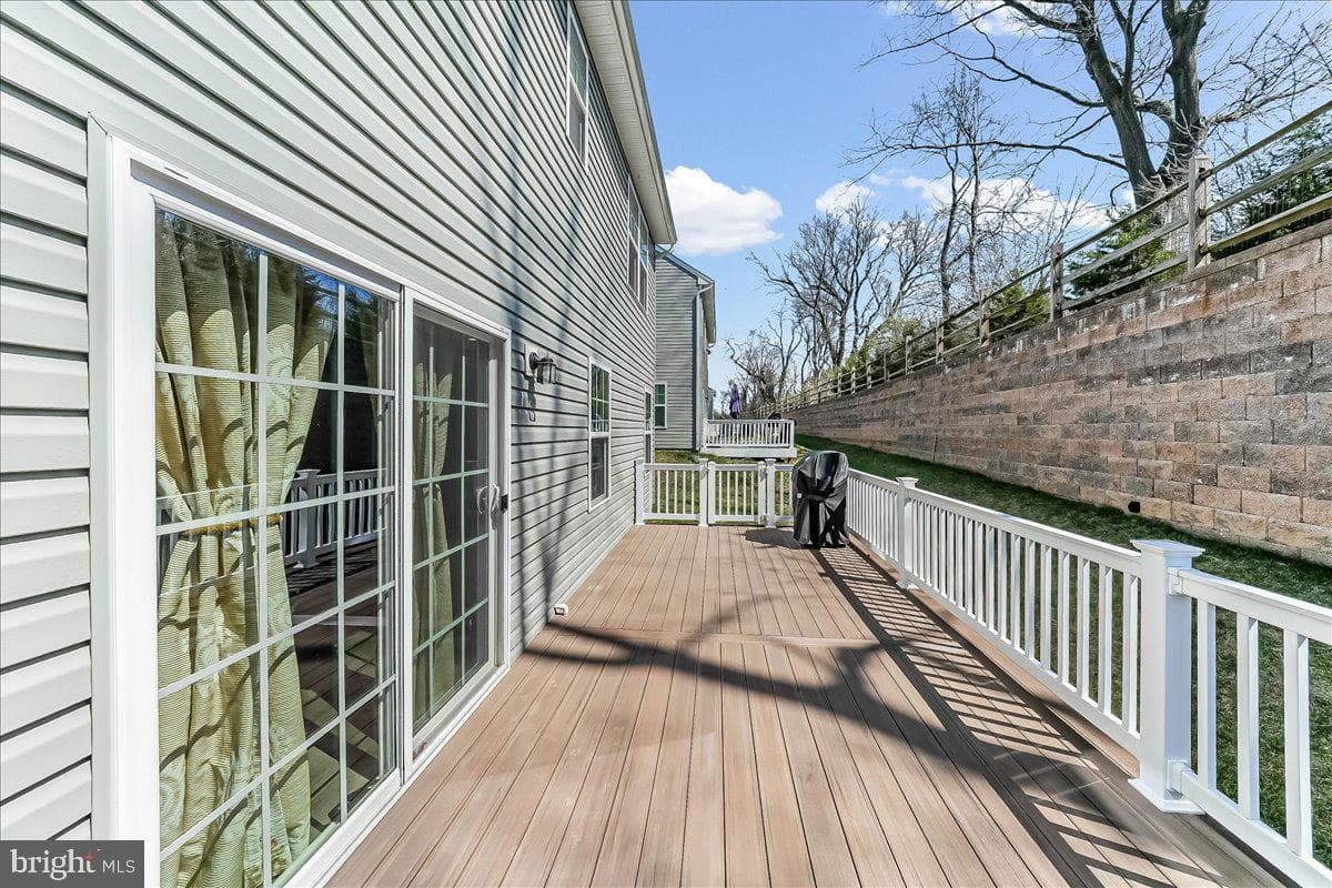 215 Sloan Drive photo 27