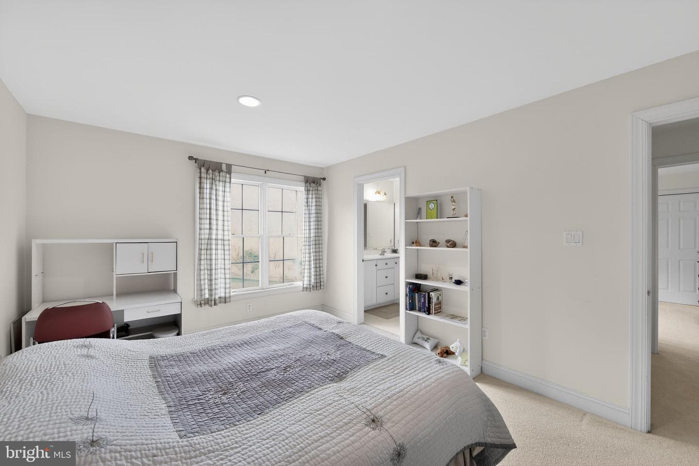 2 Limner Court photo 18