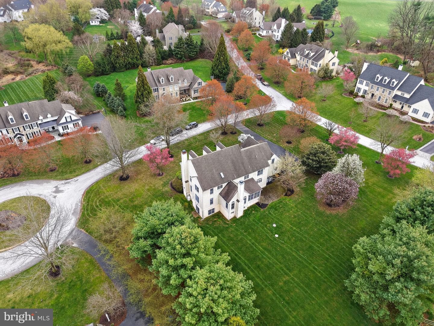 2 Limner Court photo 4