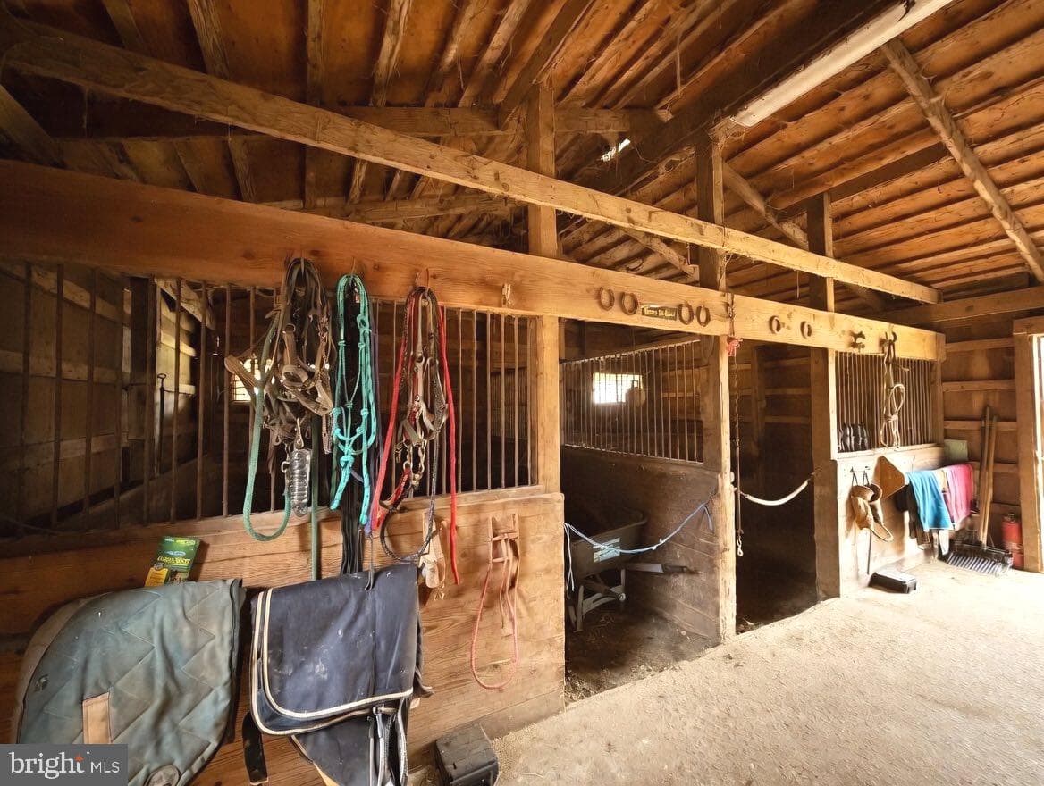 1258 Jaine Lane photo 24
