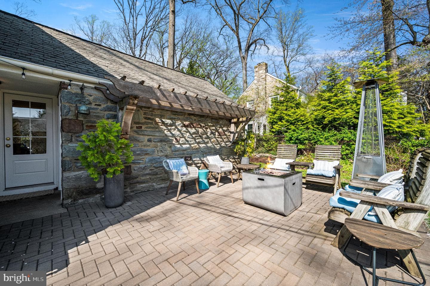 2 Briar Road photo 38