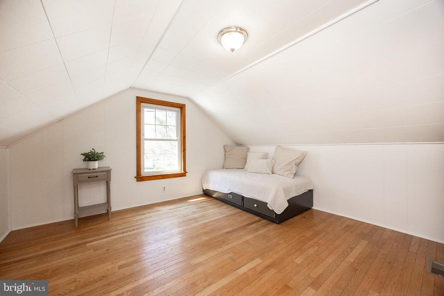 42 Spruce Street photo 21