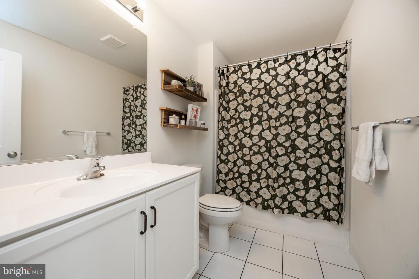 217 Kestrel Court photo 21