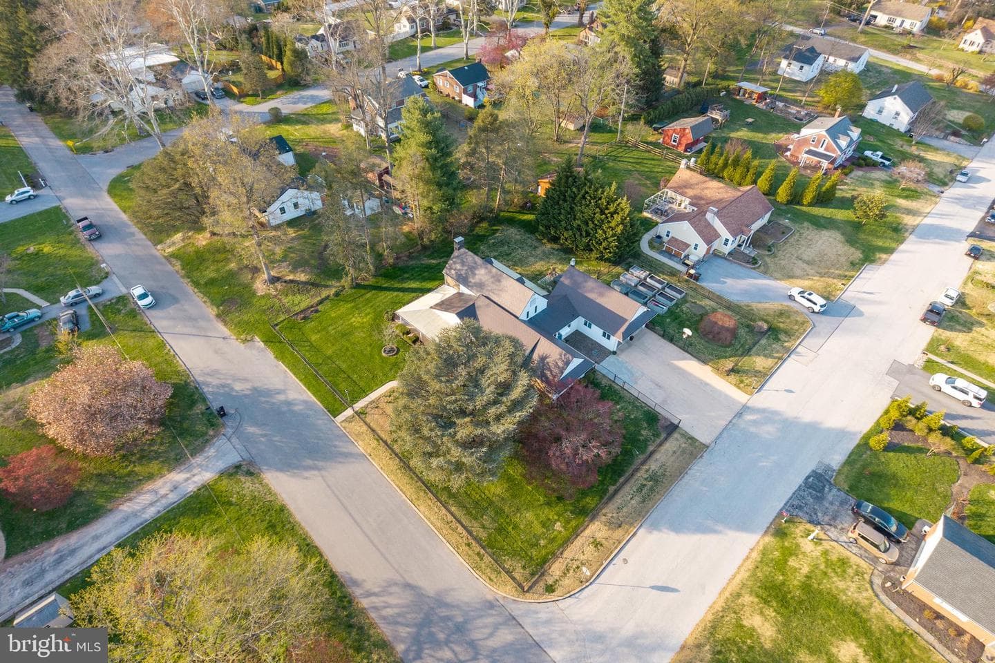 220 N Norris Avenue photo 50