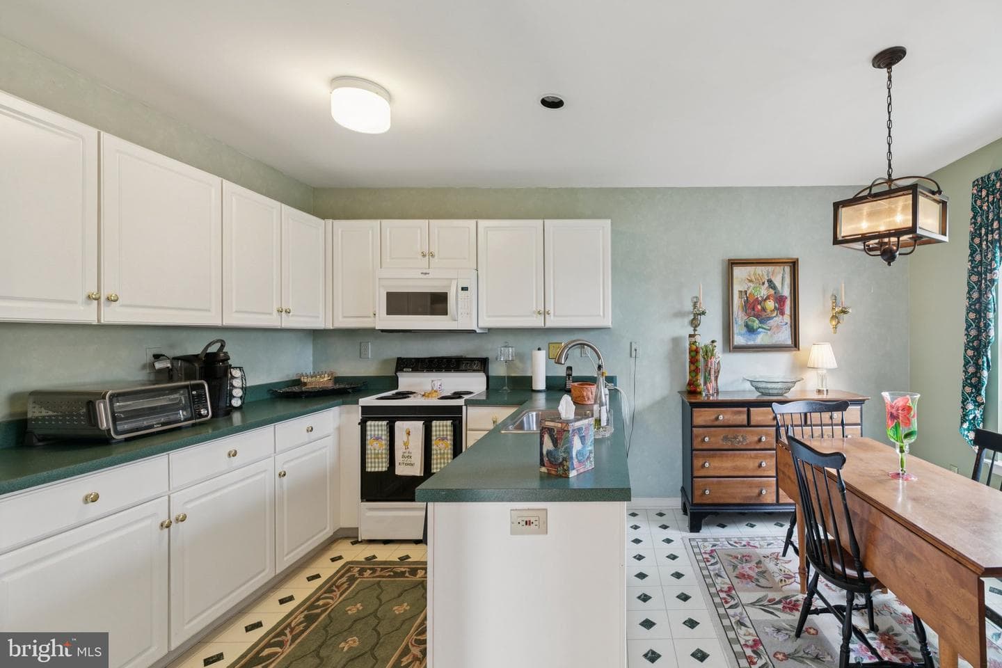 834 Amber Lane photo 6