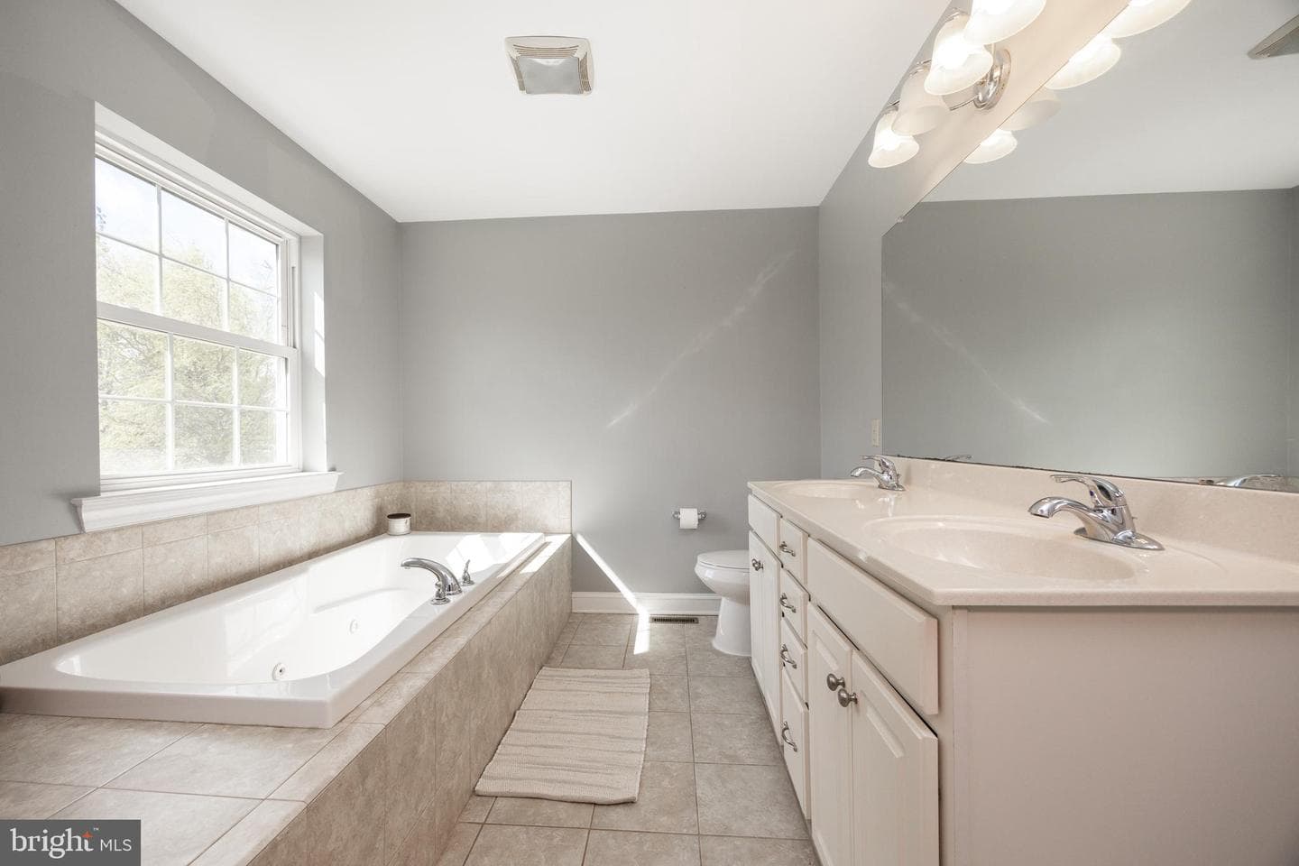 1 Winslow Drive photo 28