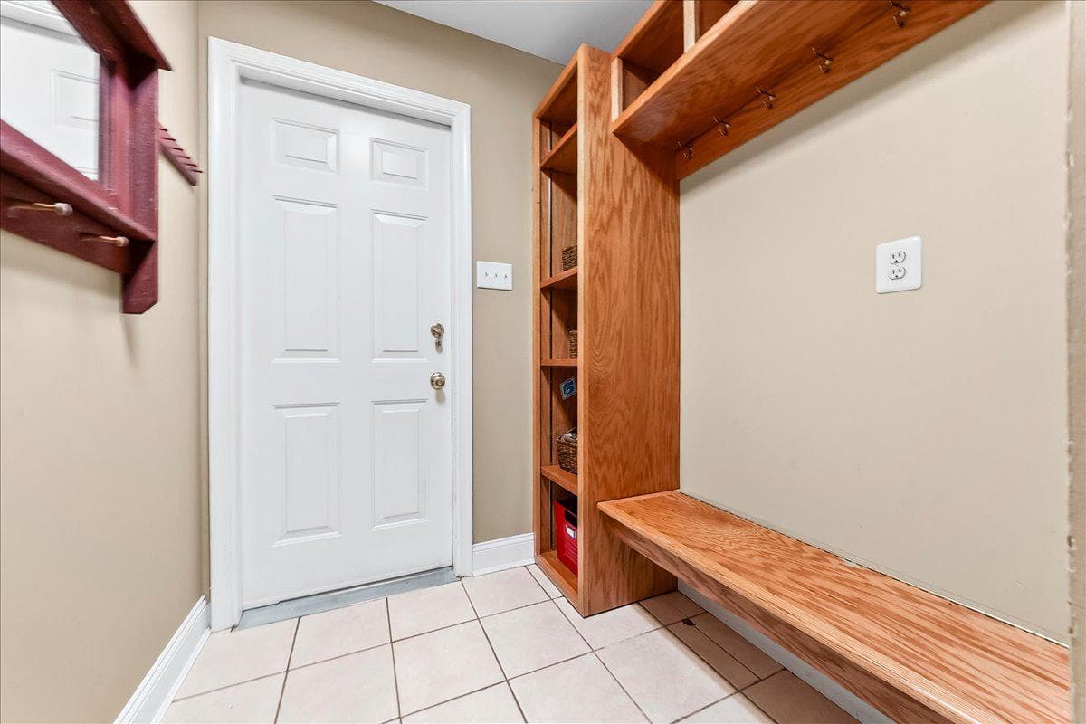 311 Bolton Lane photo 11