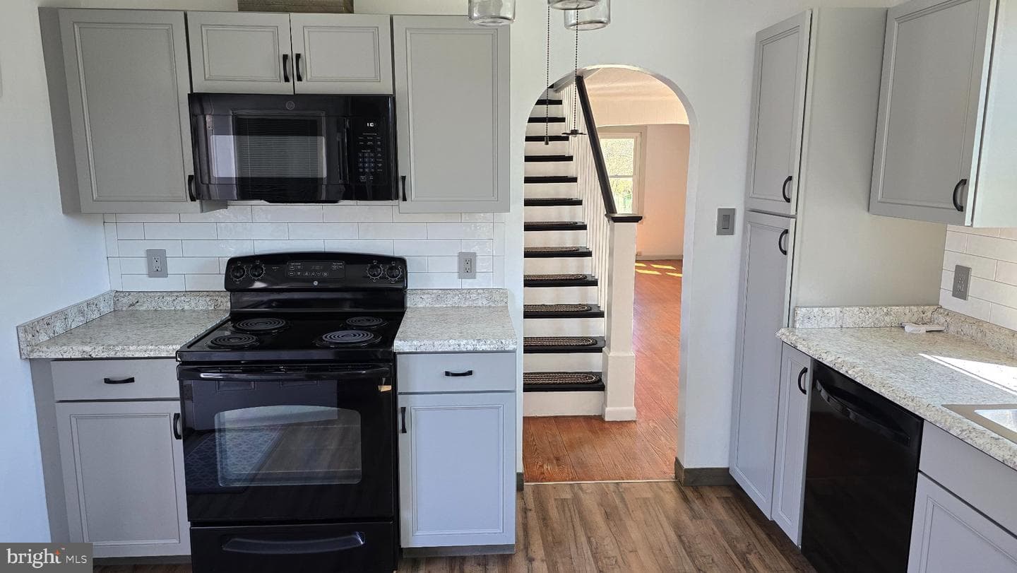 1233 New London Road photo 14