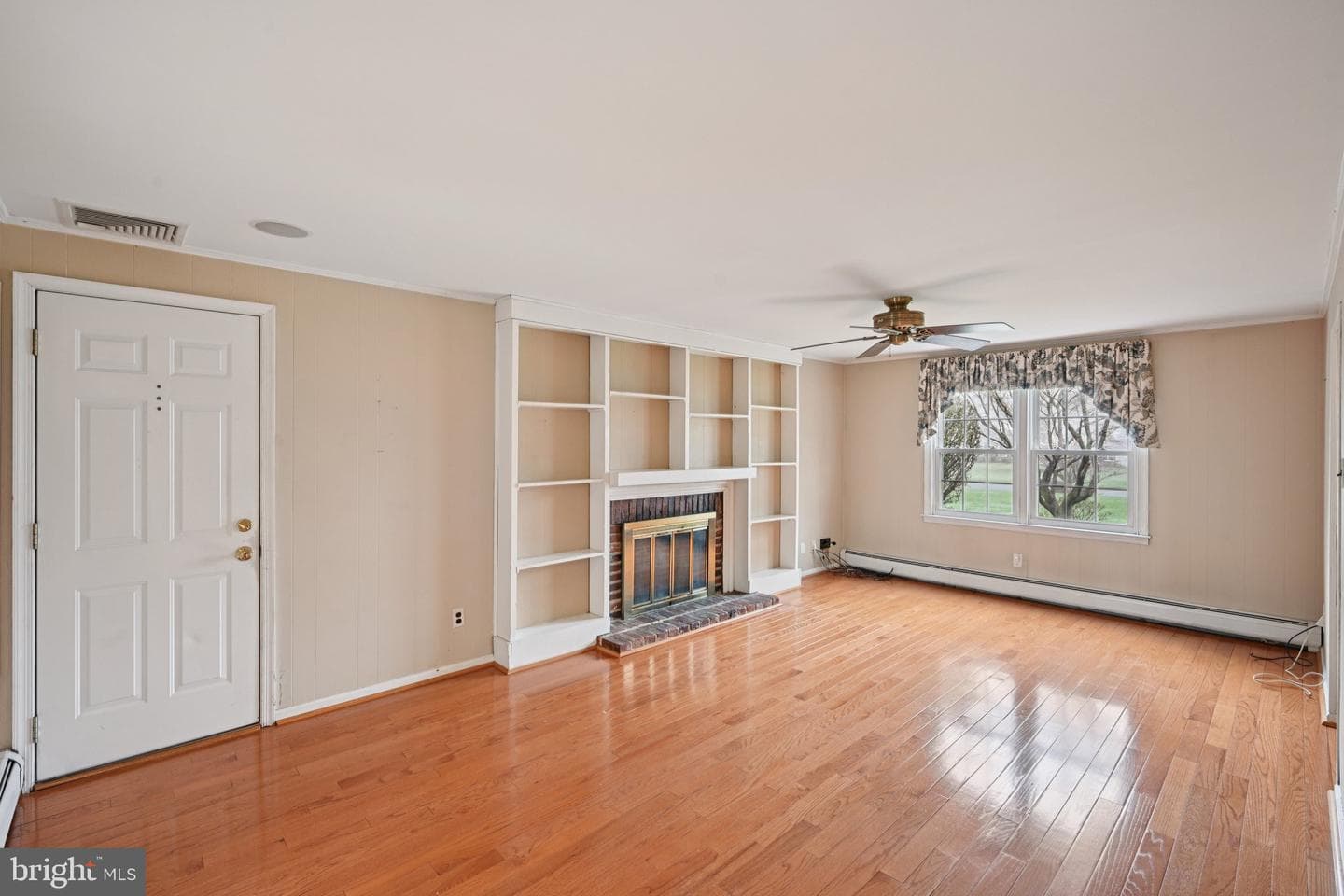 414 Longwood Drive photo 5