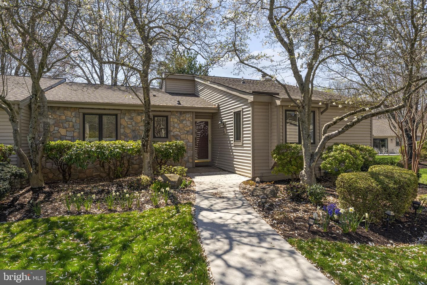 483 Eaton Way
