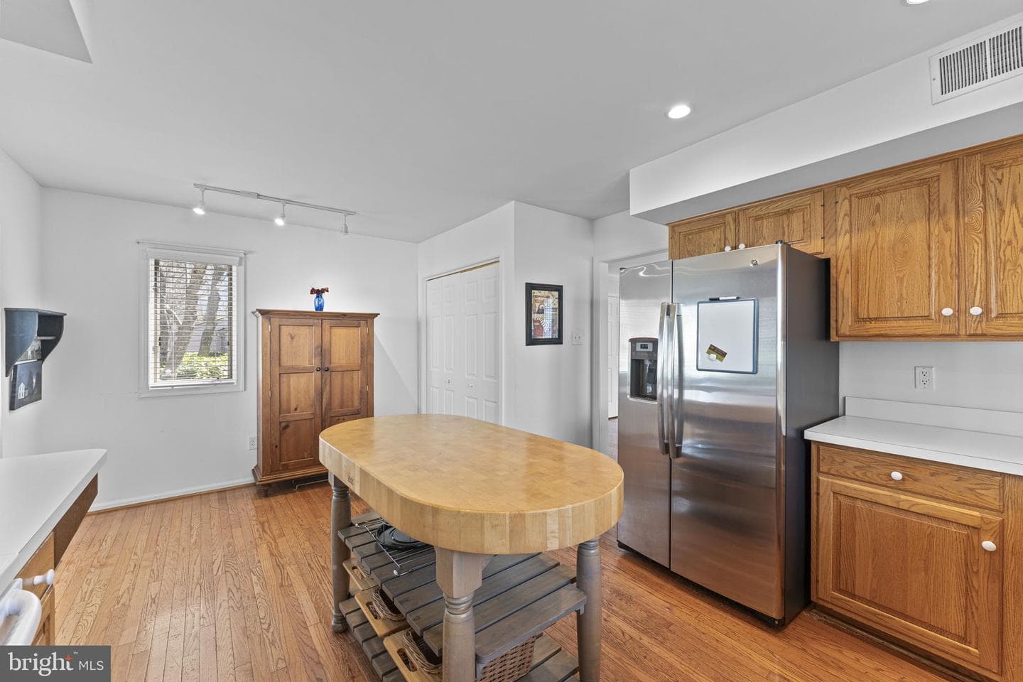483 Eaton Way photo 13