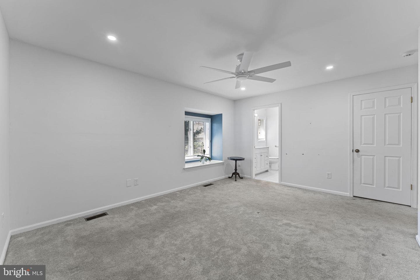 483 Eaton Way photo 18
