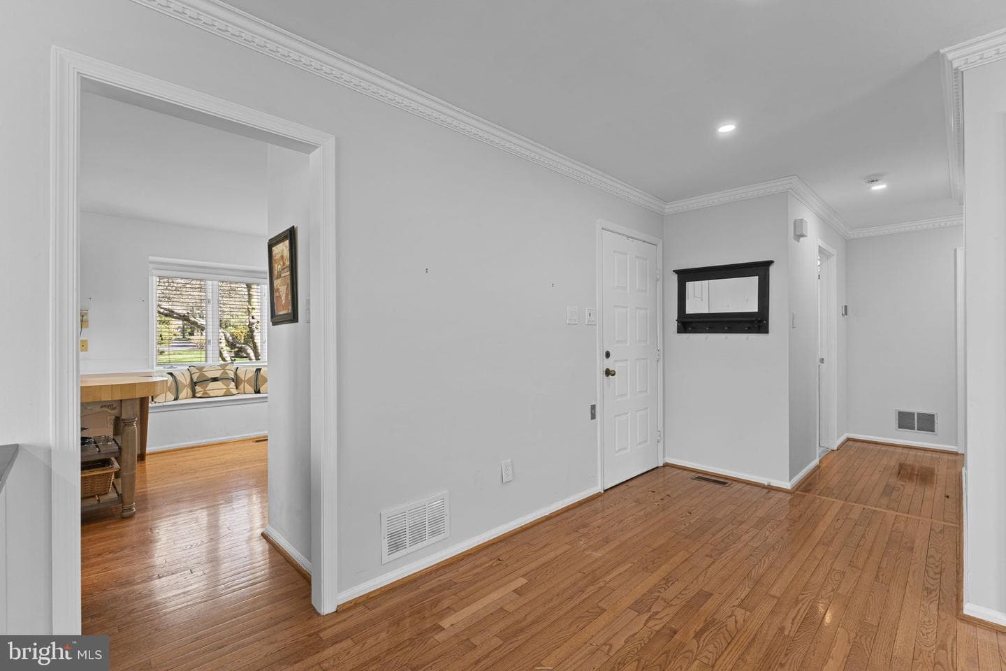483 Eaton Way photo 6