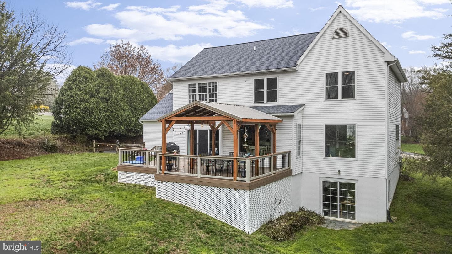 105 Bryans Way photo 40