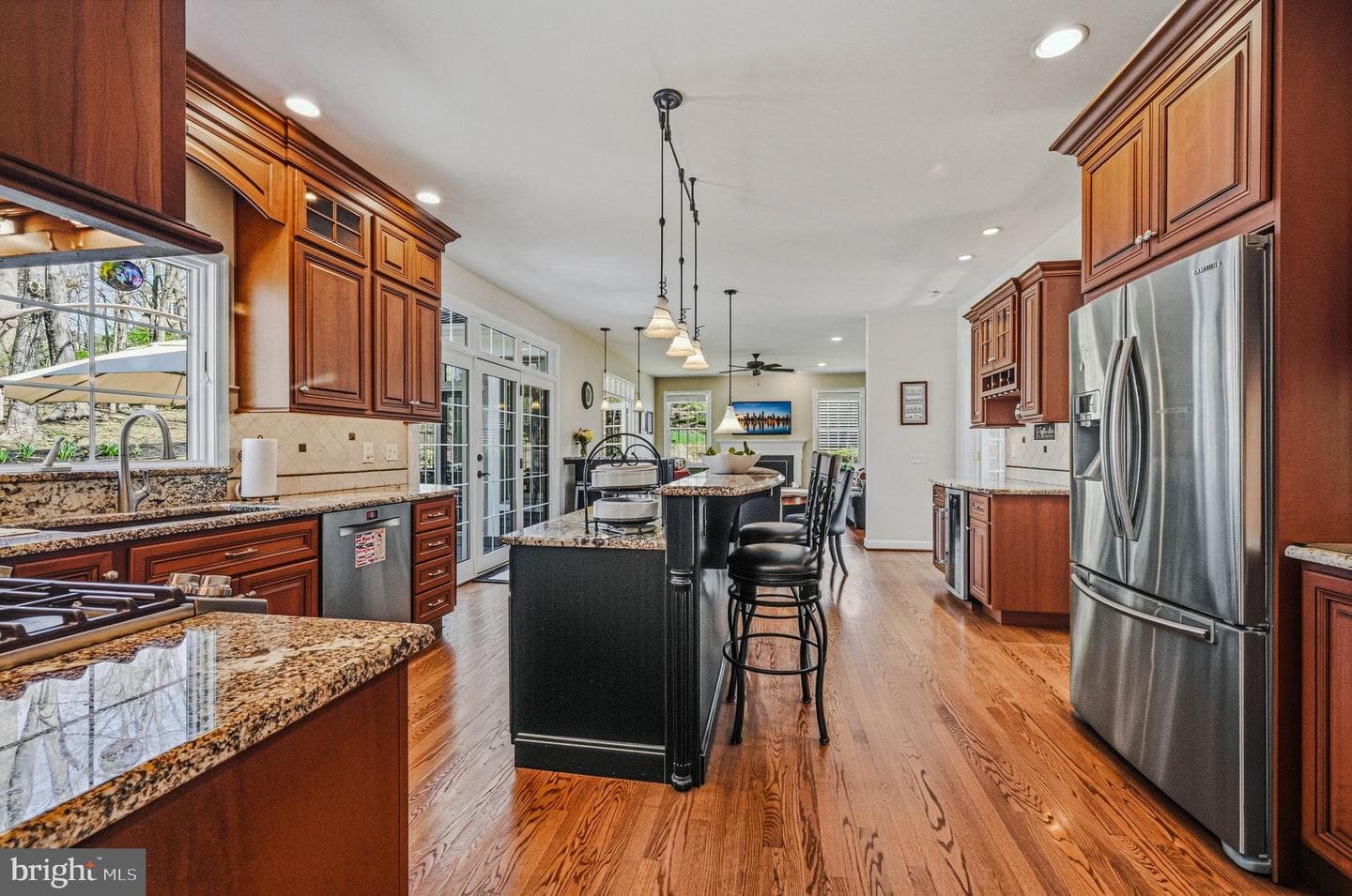 1045 Saint Georges Lane photo 16