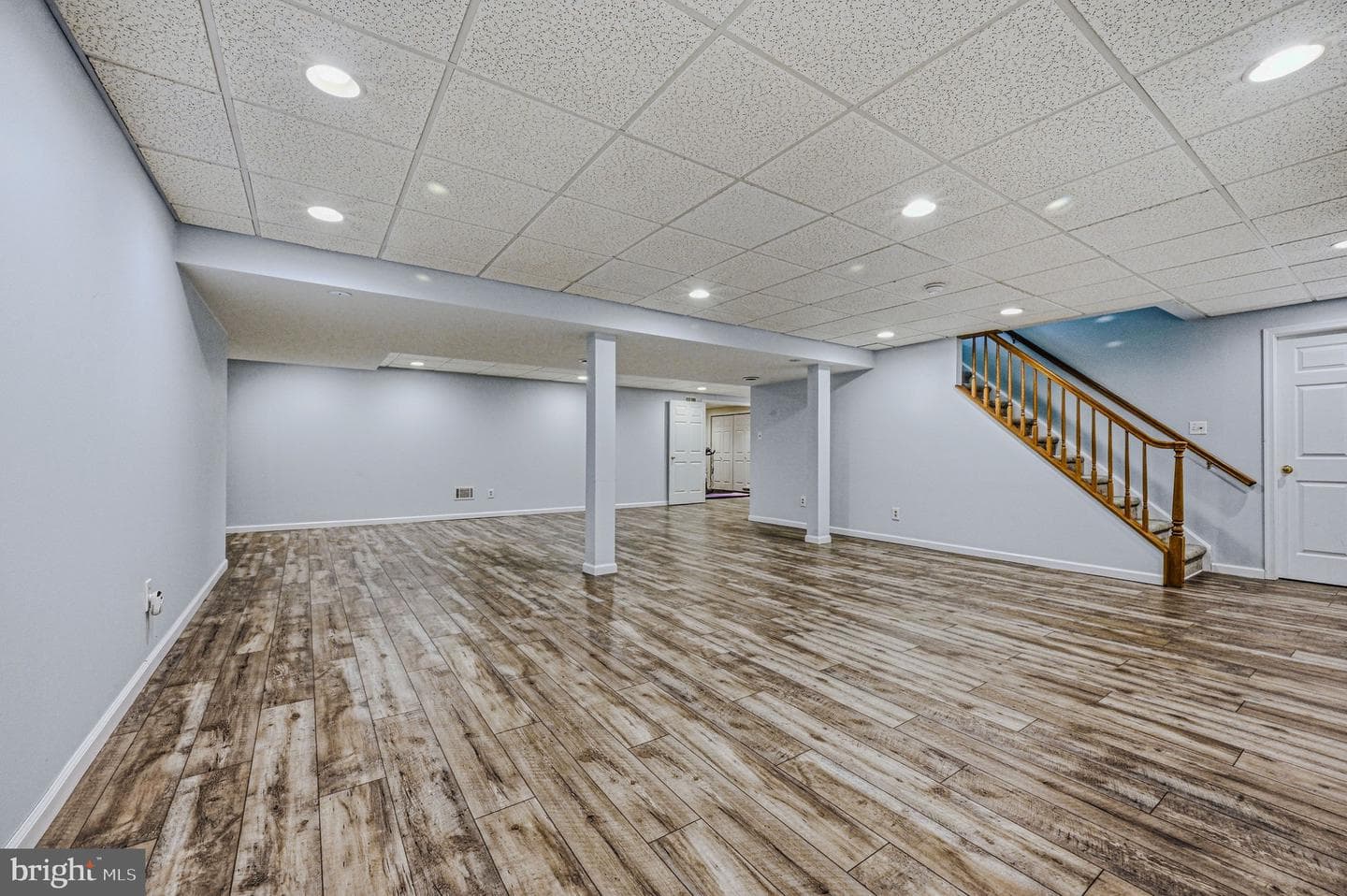 1045 Saint Georges Lane photo 39