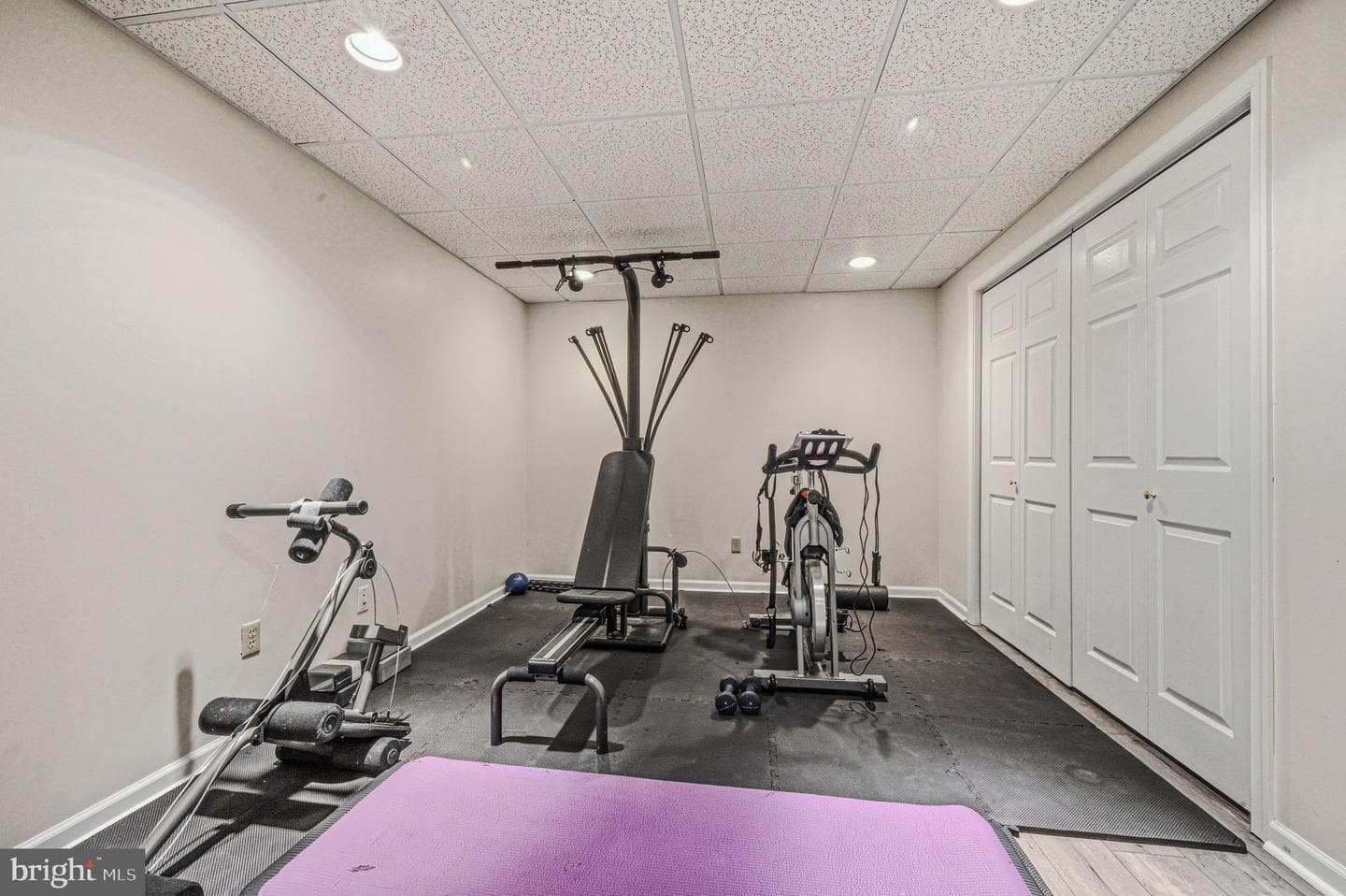1045 Saint Georges Lane photo 42