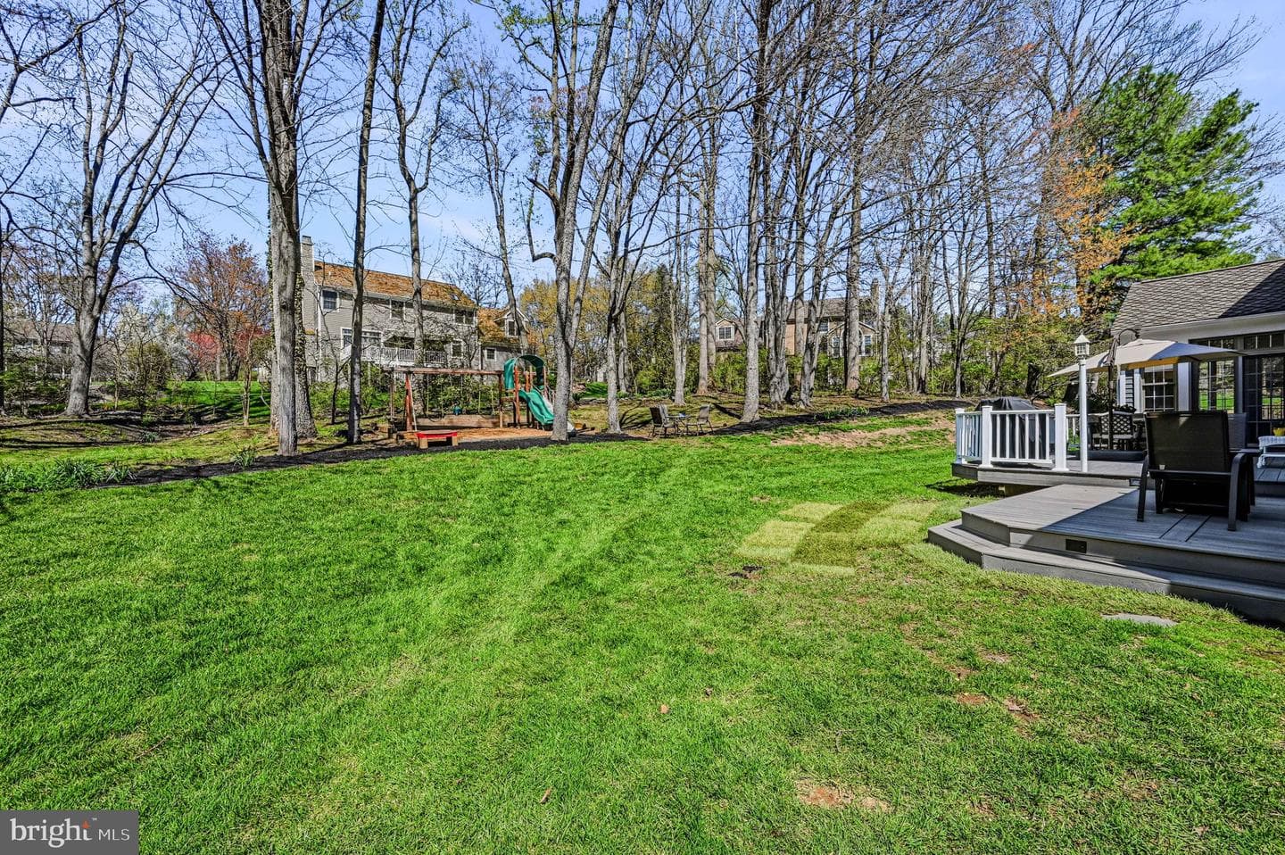 1045 Saint Georges Lane photo 46
