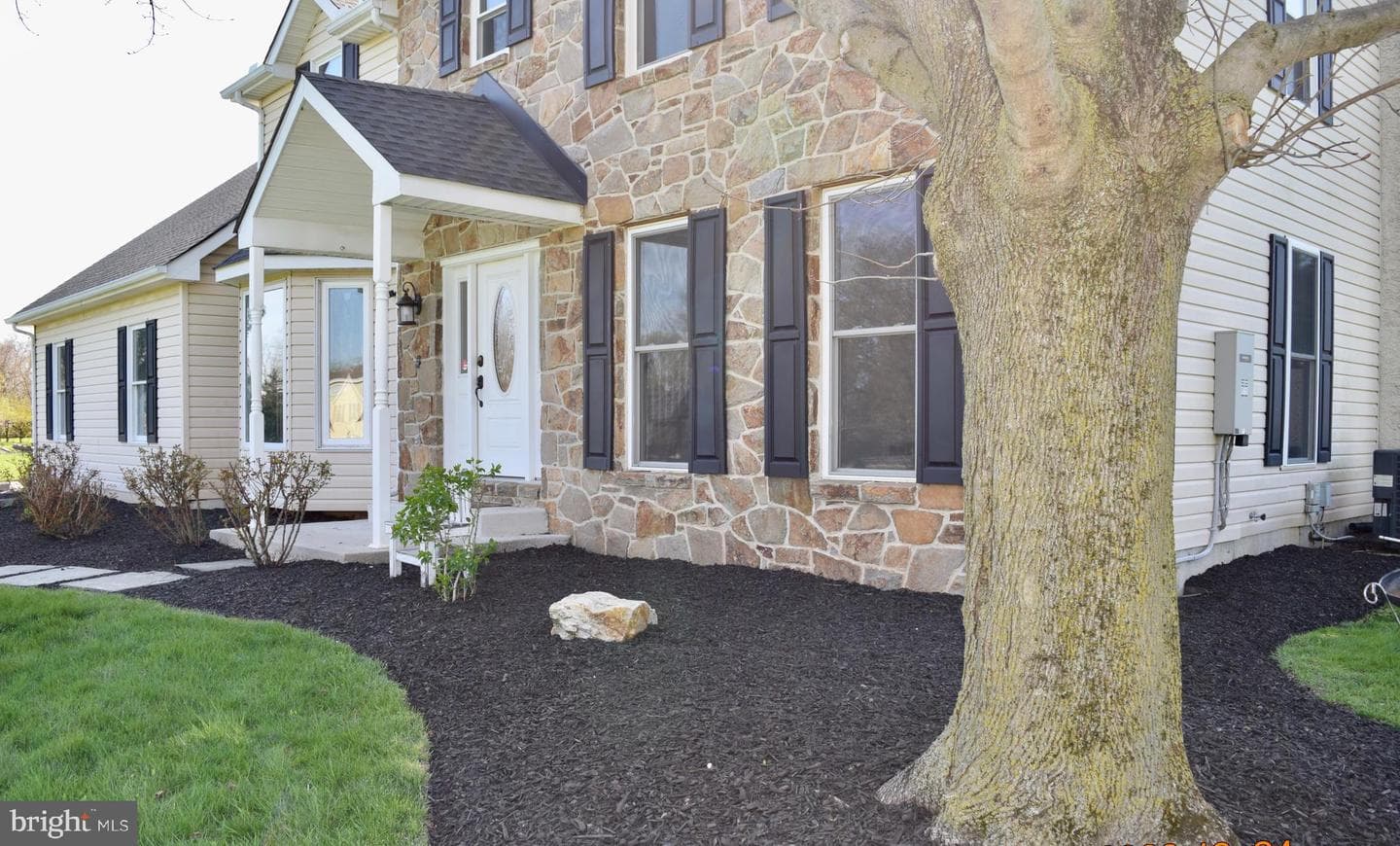 6 Meadow Wood Lane photo 3