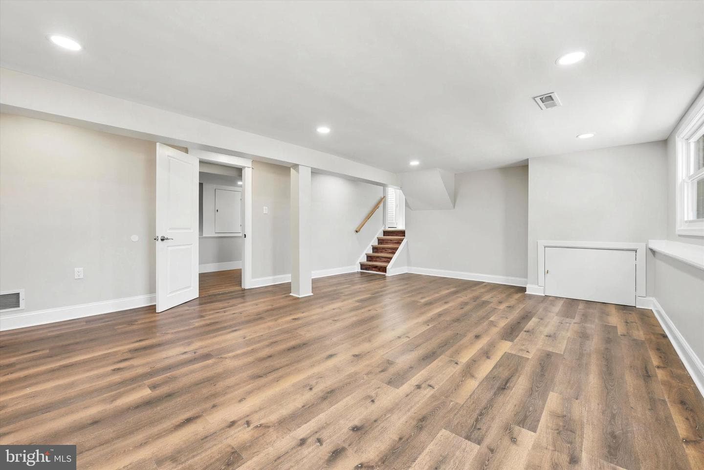 1376 College Hill Drive photo 14