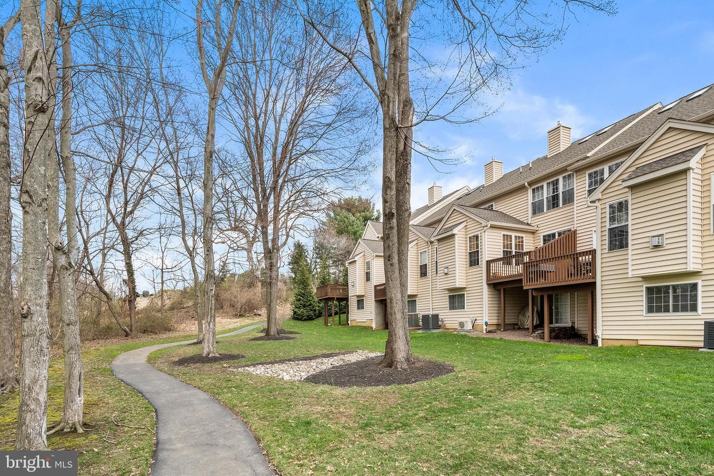 256 Cherry Lane photo 34