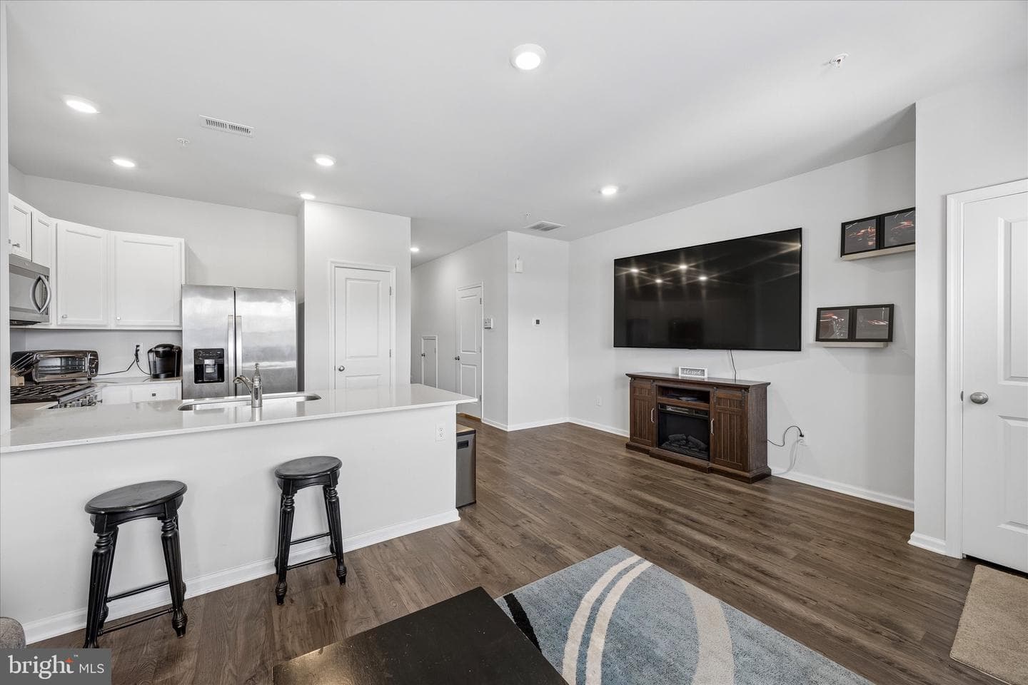 177 S Harner Boulevard photo 4