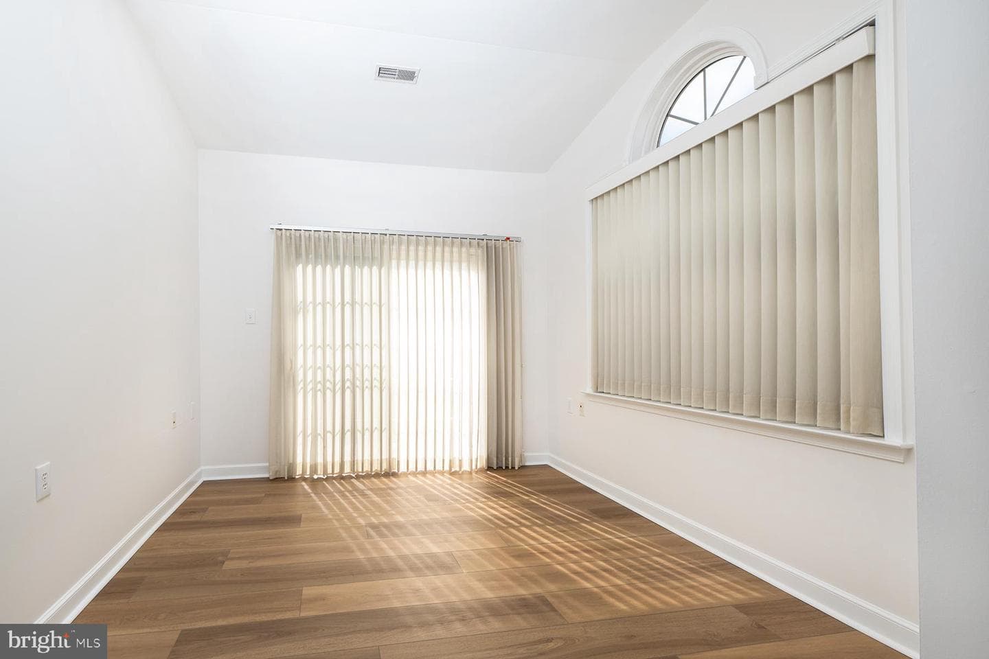 136 Haslan Lane photo 4