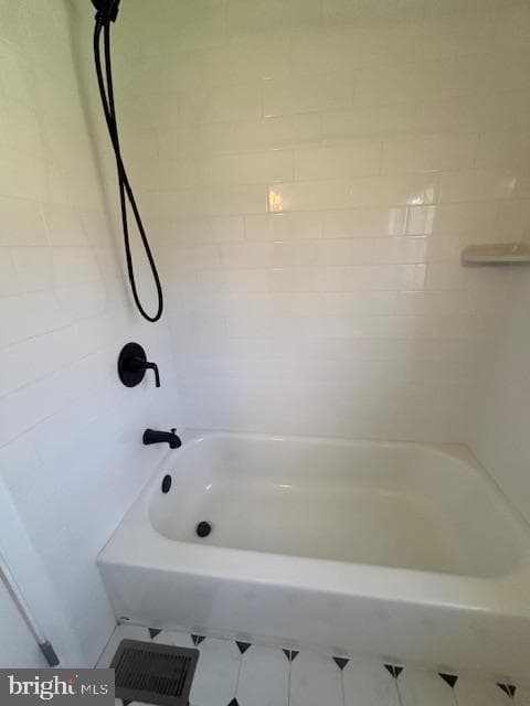 912 Greenwood Circle photo 11