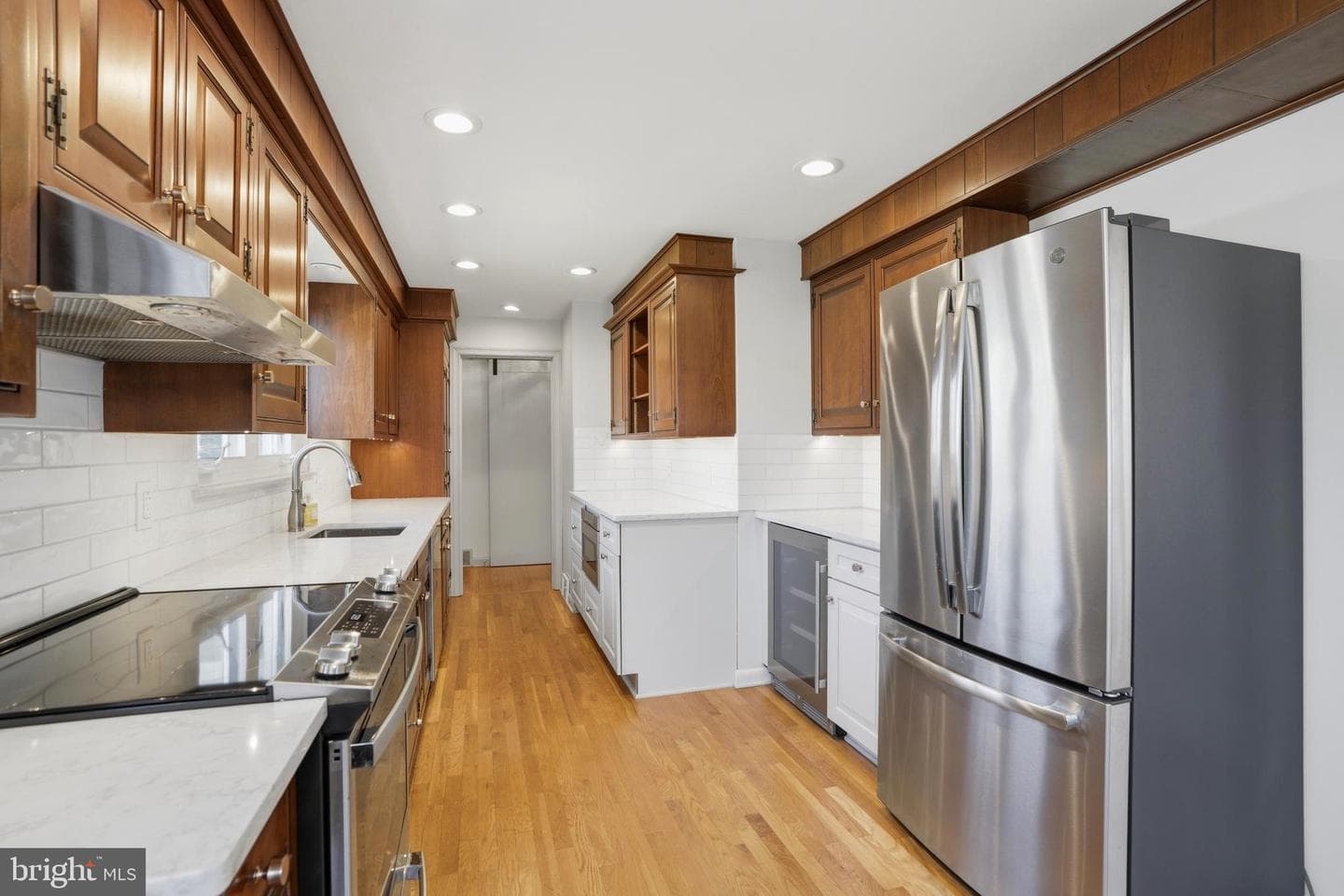 56 Cobblestone Drive photo 3