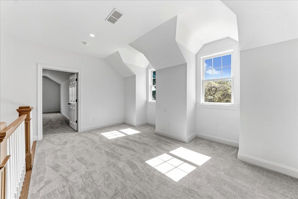 102 Knoxlyn Farm Drive photo 32