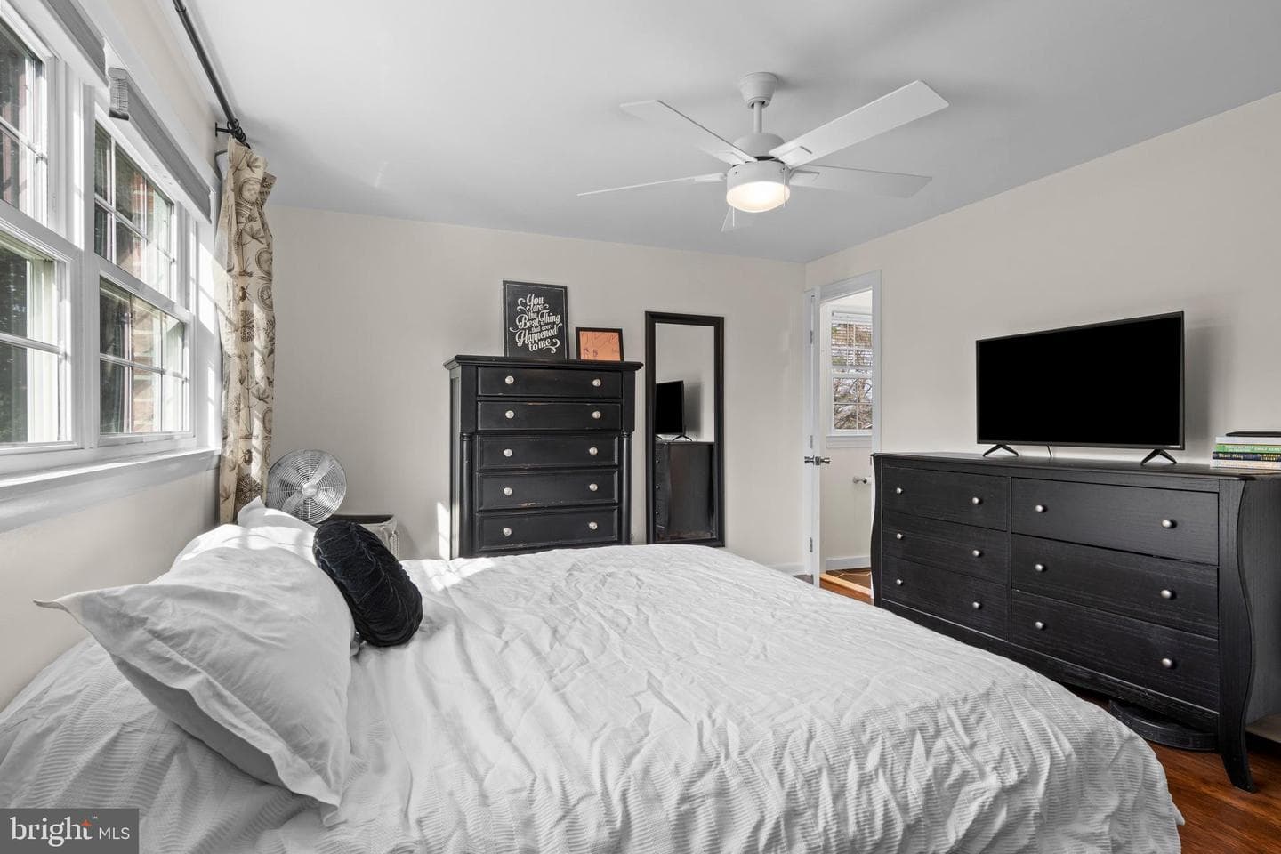 502 Ridge Avenue photo 31
