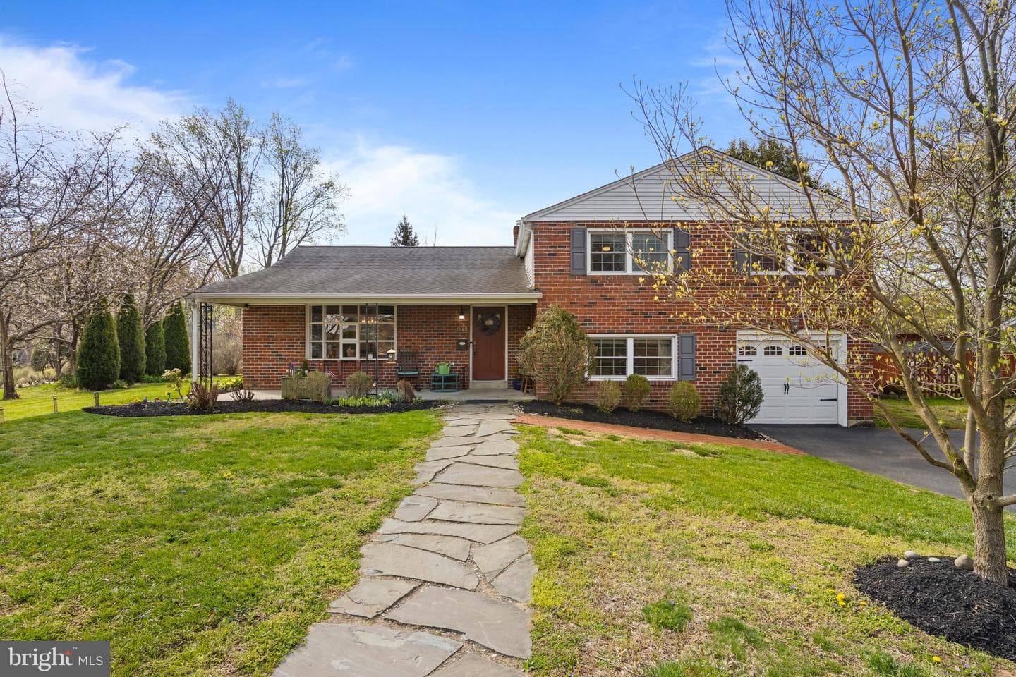 502 Ridge Avenue photo 58