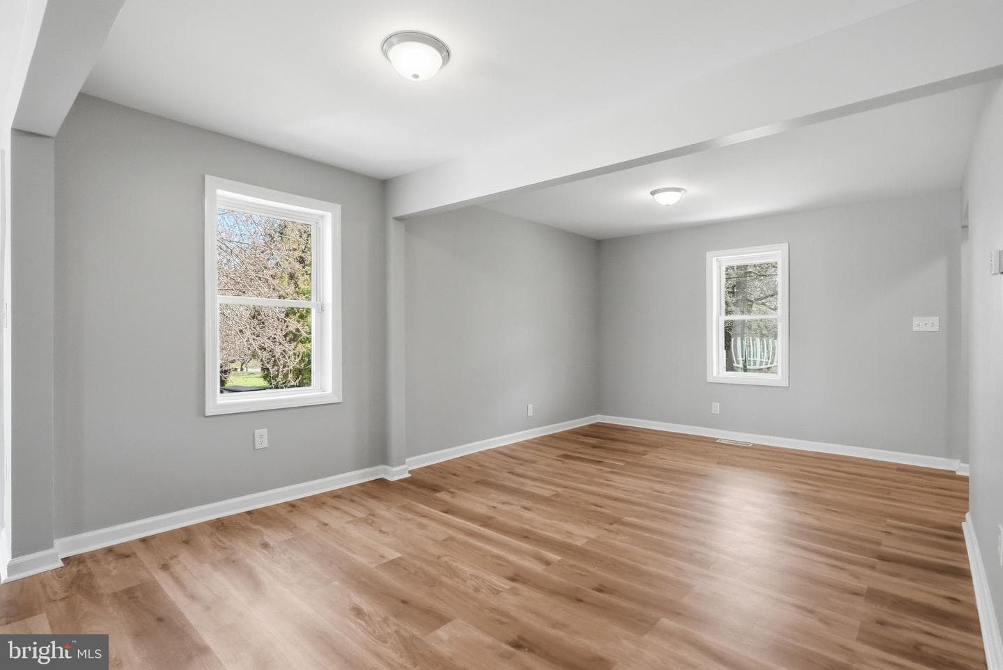 123 E Harmony Road photo 22