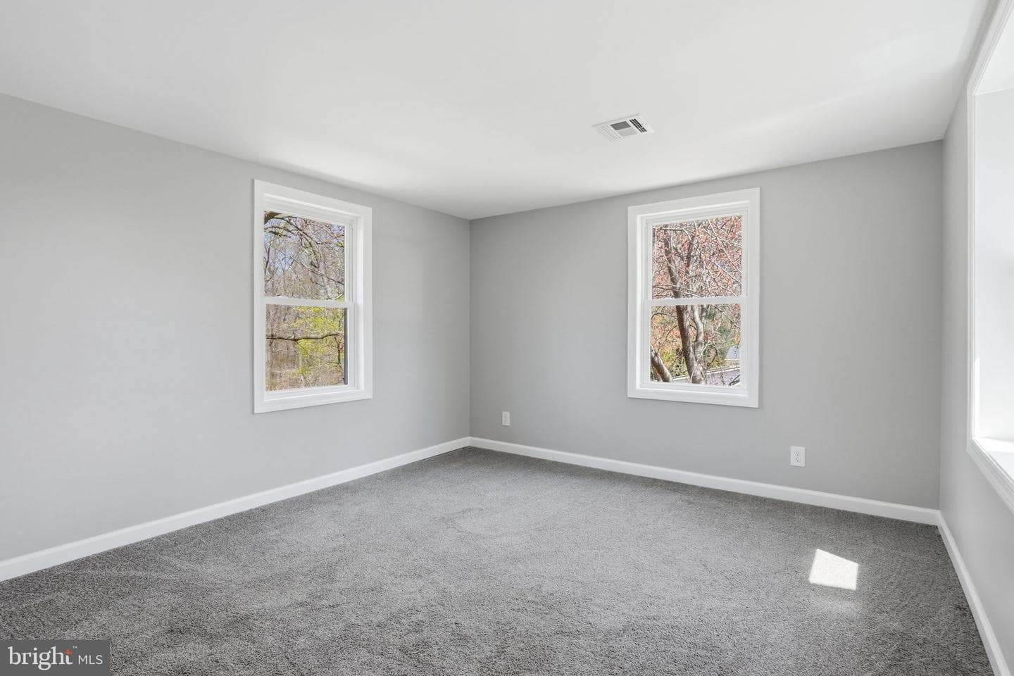 123 E Harmony Road photo 39