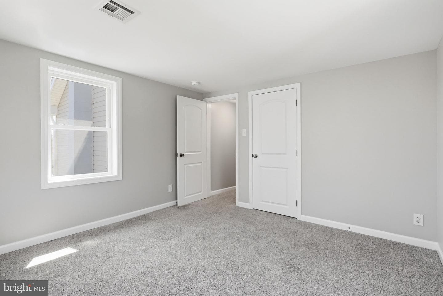 123 E Harmony Road photo 40