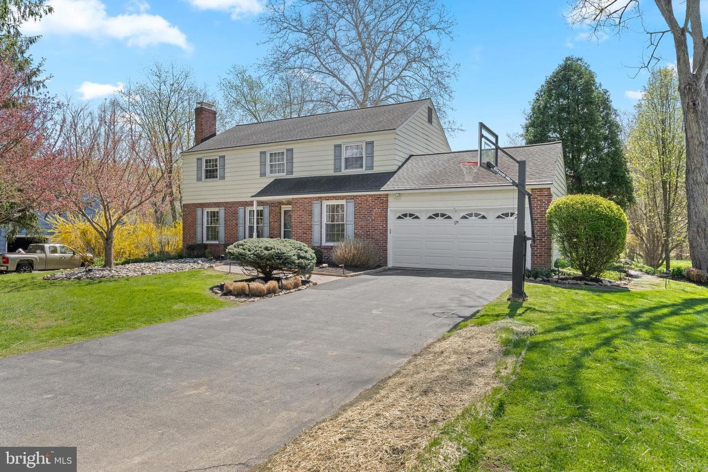 174 Coldstream Drive photo 2