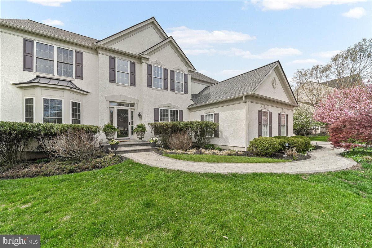 26 Saddlebrook Lane photo 3