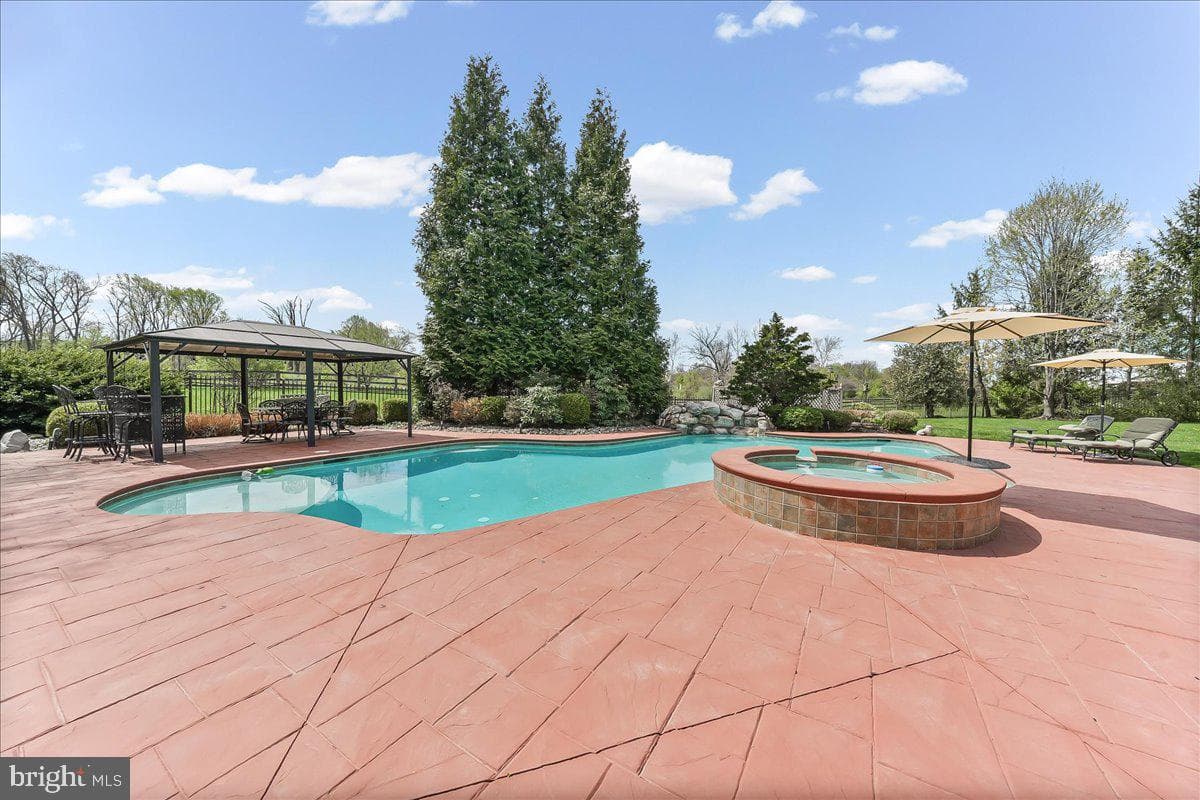 26 Saddlebrook Lane photo 62