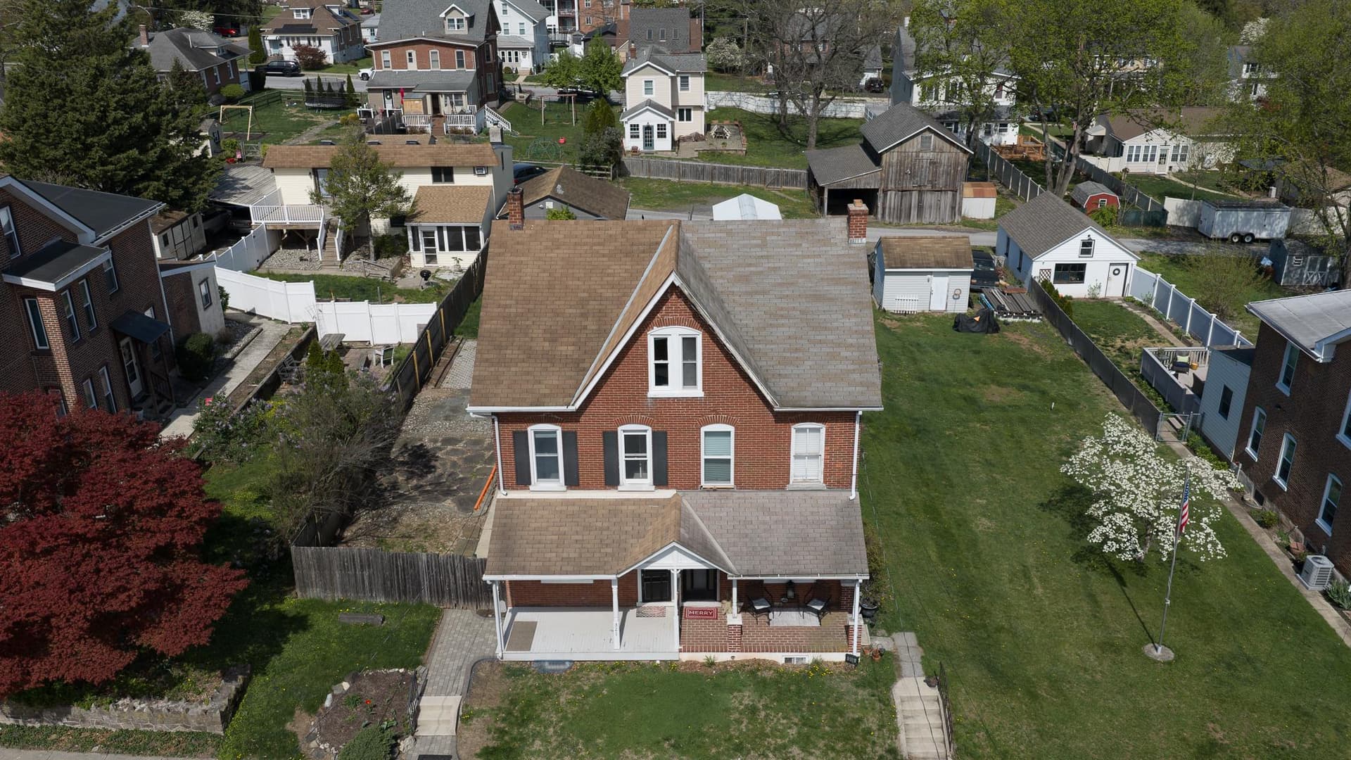 321 Walnut Street photo 3