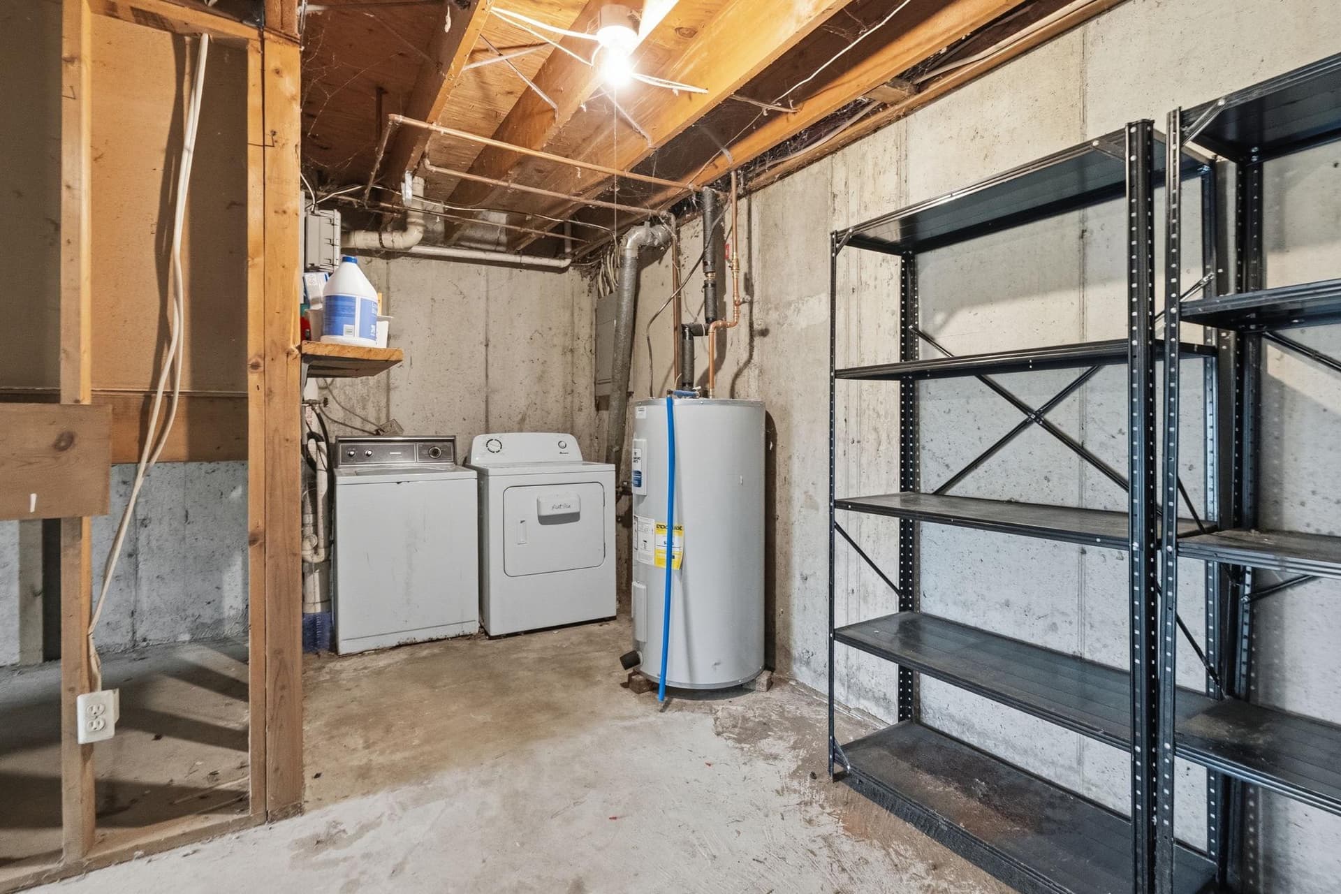 262 Carlyn Court photo 32