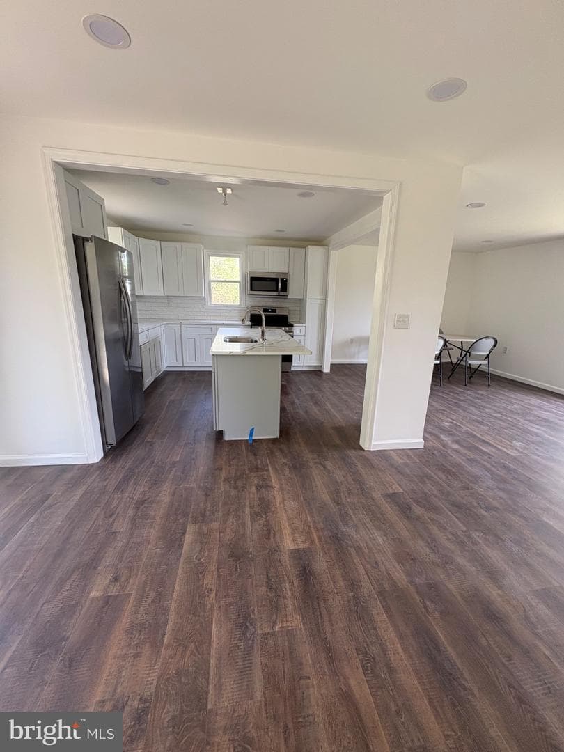 633 Coates Street photo 41