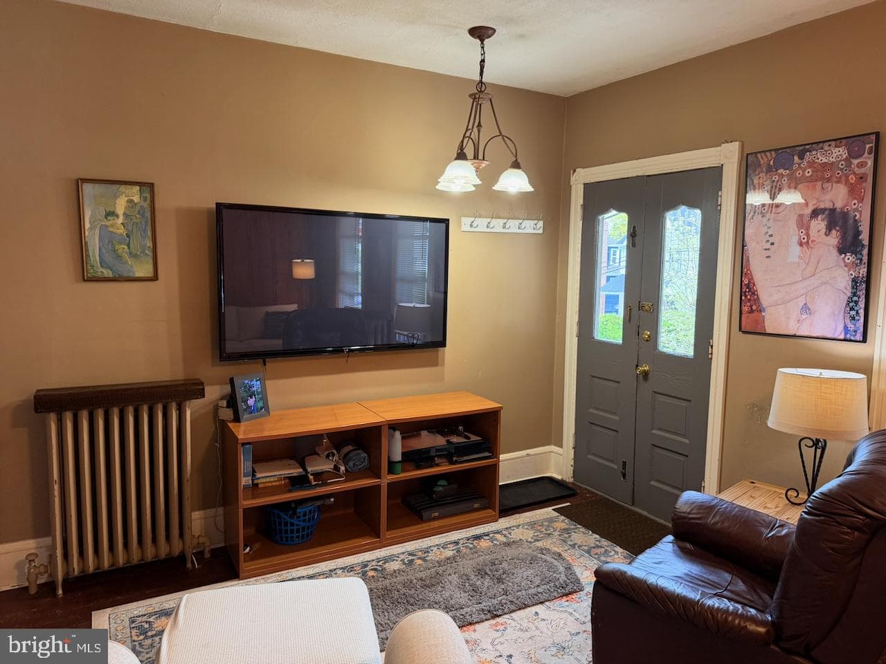146 S 5th Avenue photo 3