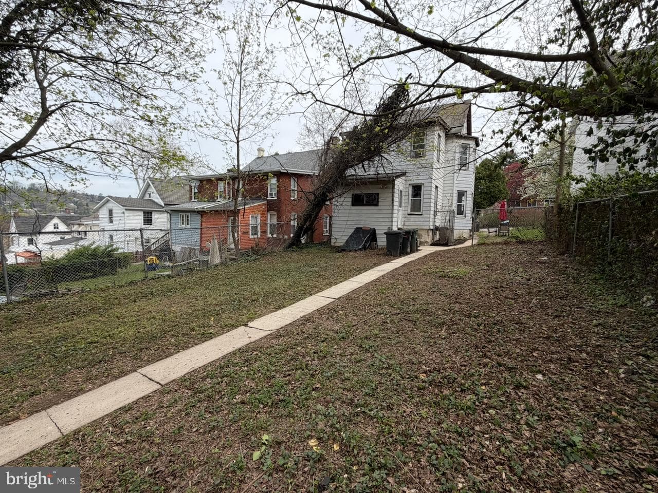 146 S 5th Avenue photo 32