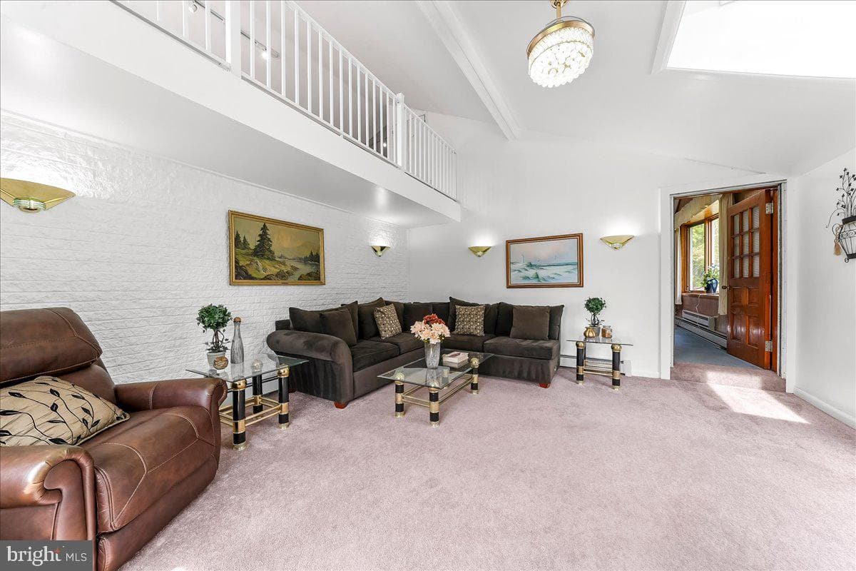 2 Marian Road photo 15