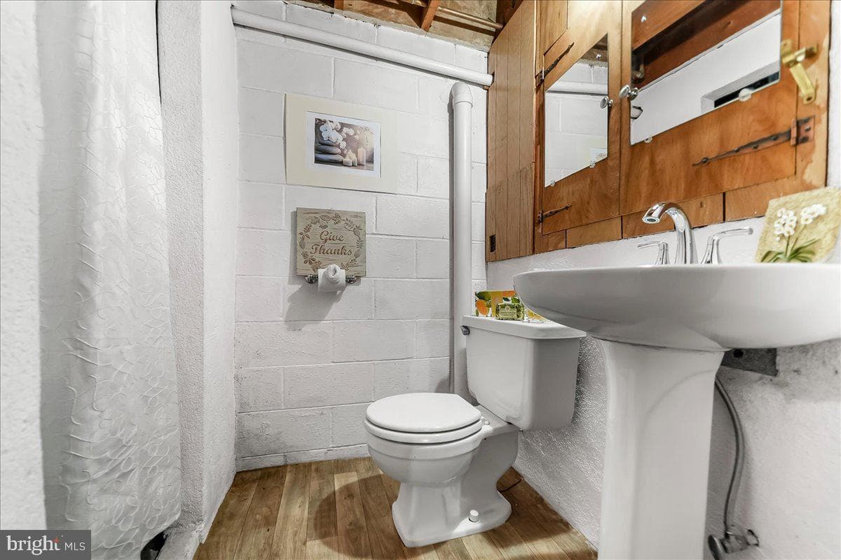 2 Marian Road photo 37