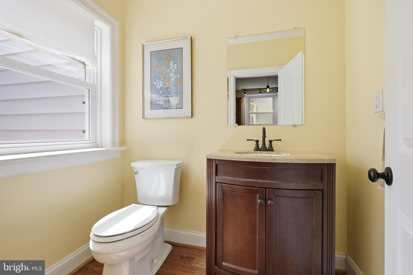 424 W Barnard Street photo 11