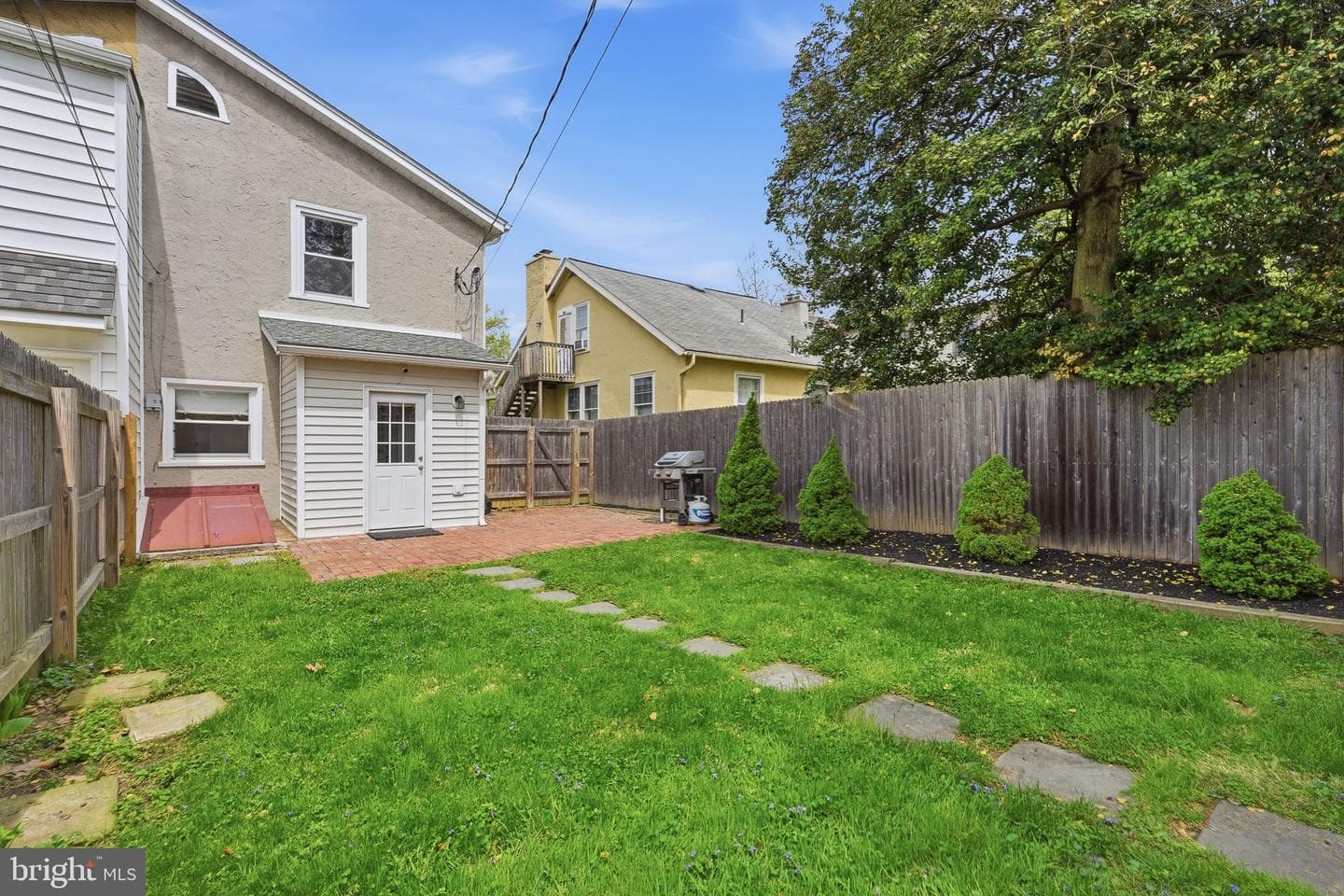424 W Barnard Street photo 14