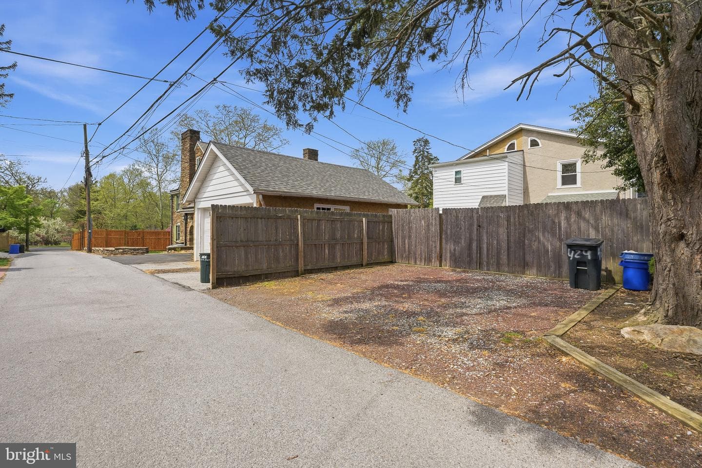 424 W Barnard Street photo 15