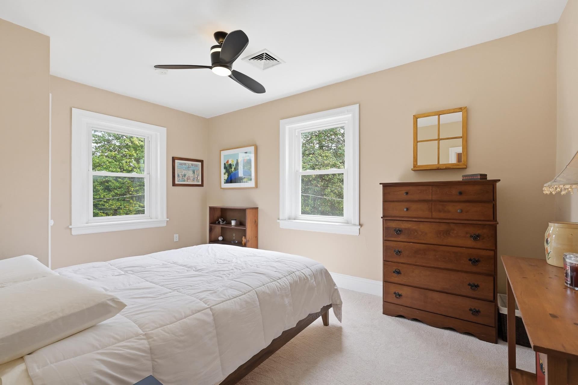 424 W Barnard Street photo 18