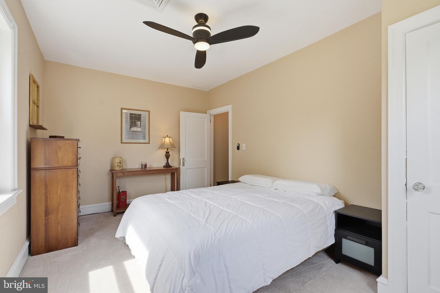 424 W Barnard Street photo 20
